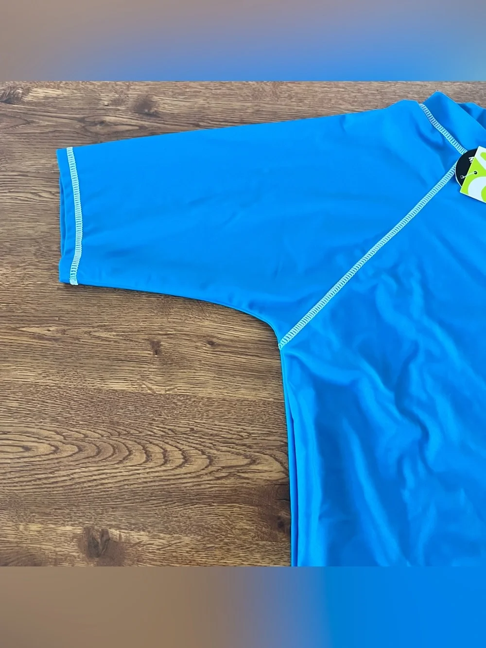 Boys size Large Castaways Rash Guard NWT
